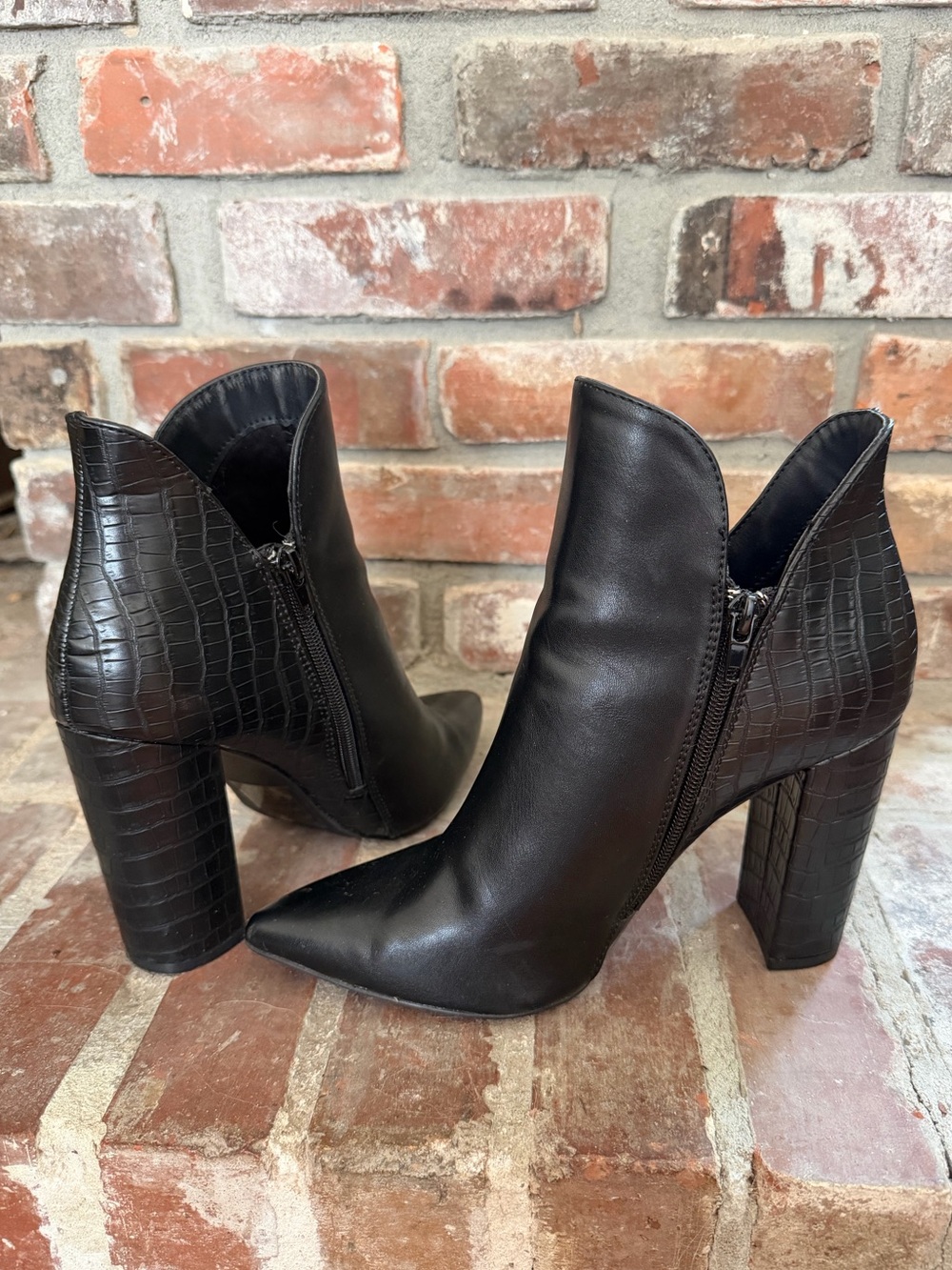 Qupid Black Pointed Toe Ankle Booties with Block Heel